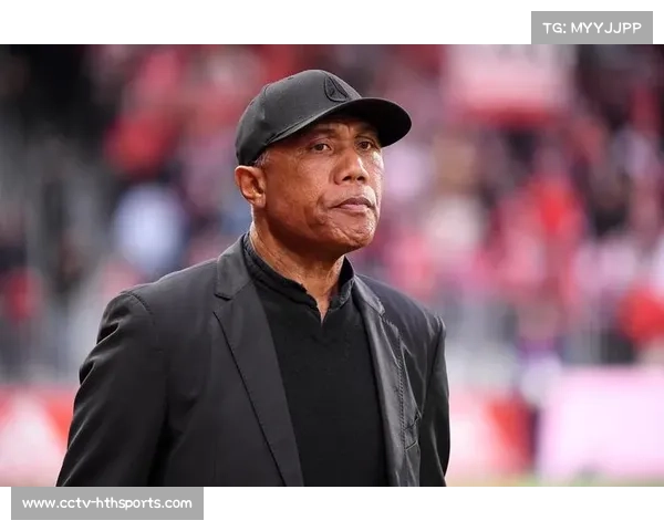 雷恩防线重组应对巴黎攻击群，临时主帅坦布雷调整战术体系